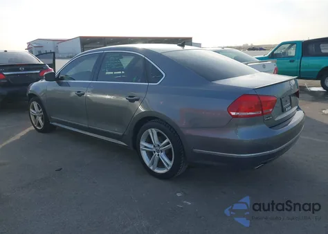 2014 Volkswagen Passat 2.0L Tdi Sel Premium z USA, uszkodzony, nr VIN 1VWCN7A30EC066146
